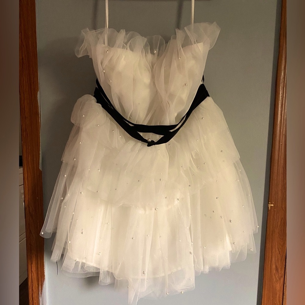 Maeve White Strapless Tiered Tulle Cocktail Mini Dress by Anthropologie - Picture 2 of 11
